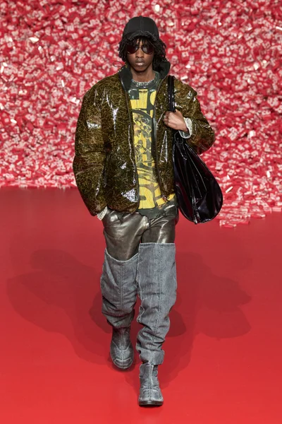 Look 26